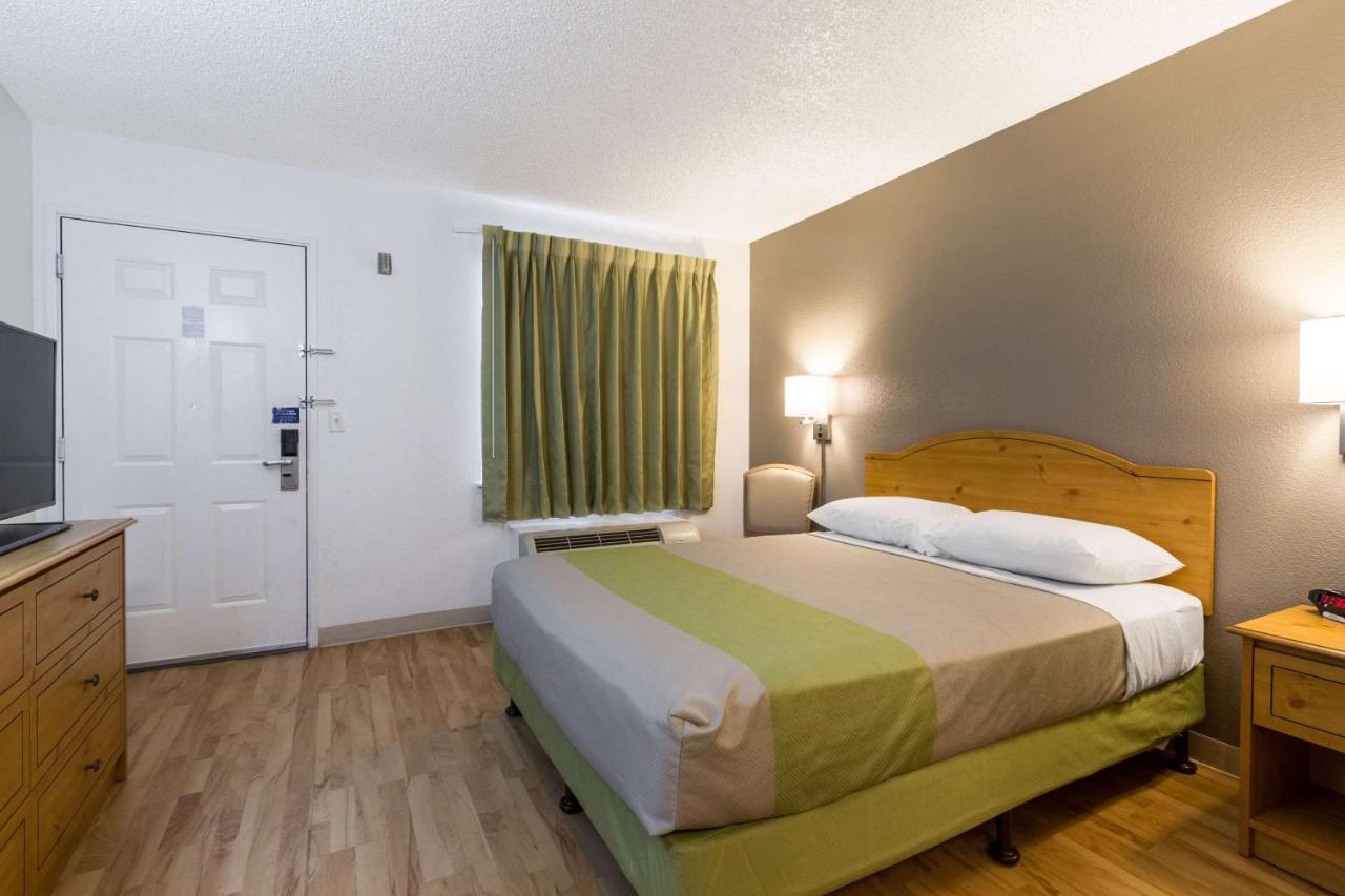 Hotel 6-tempe, Az 3*